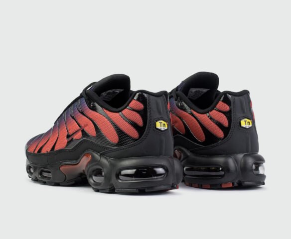 Air max plus black gradient red best sale